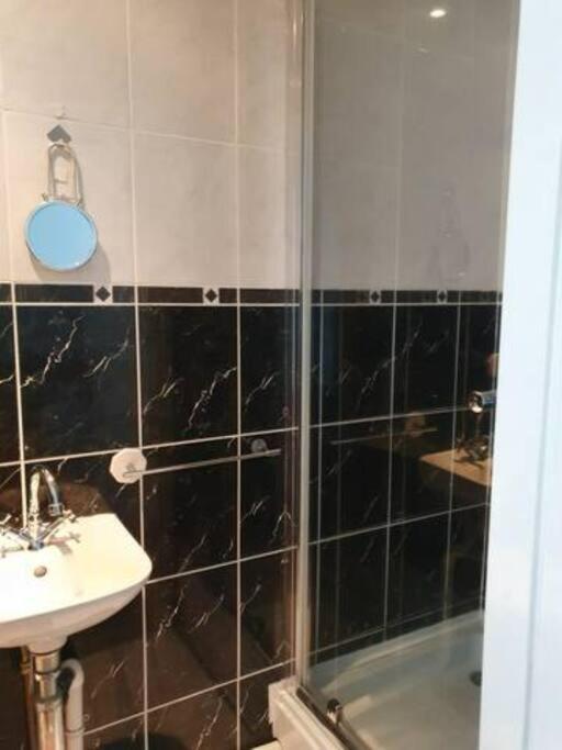 Orme View Dog Friendly Apartment Llandudno Buitenkant foto
